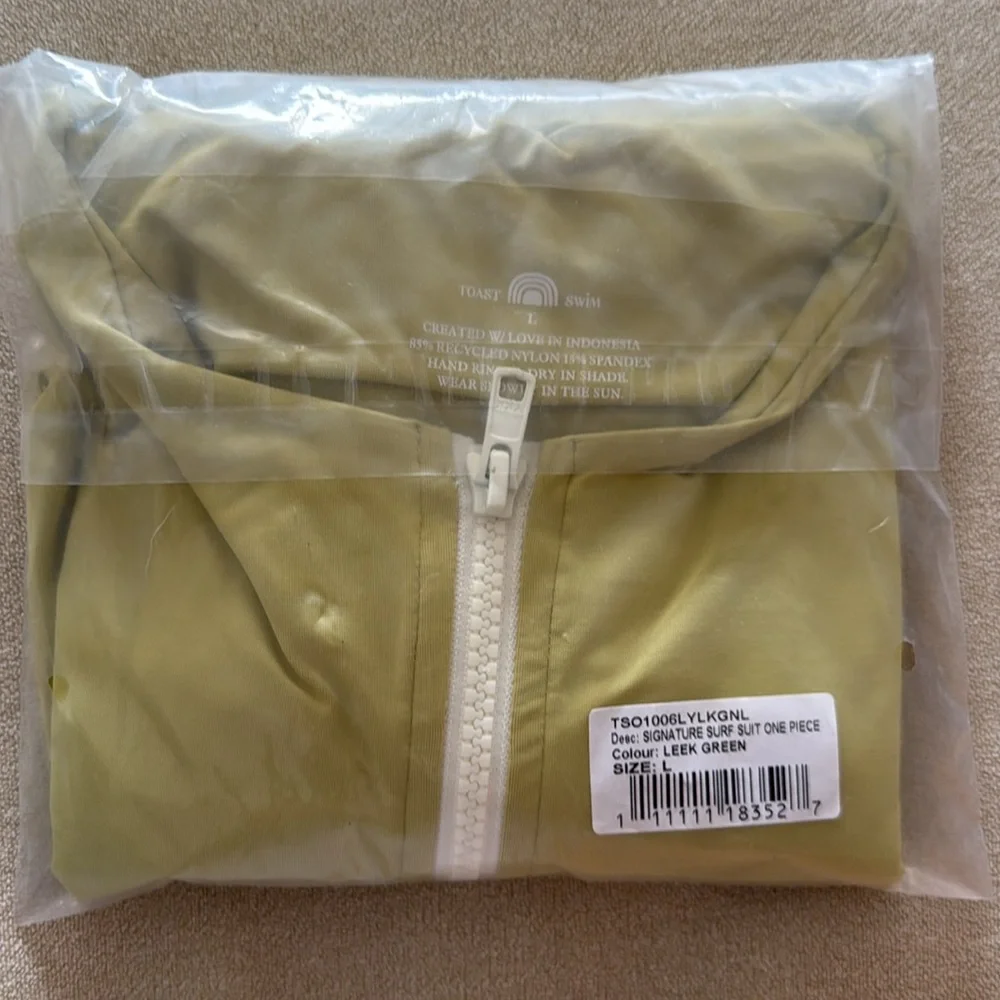 TOAST SWIM ❤️‍🔥 SURF ONE PIECE IN COLOR LEEK GREEN NWT SIZE L